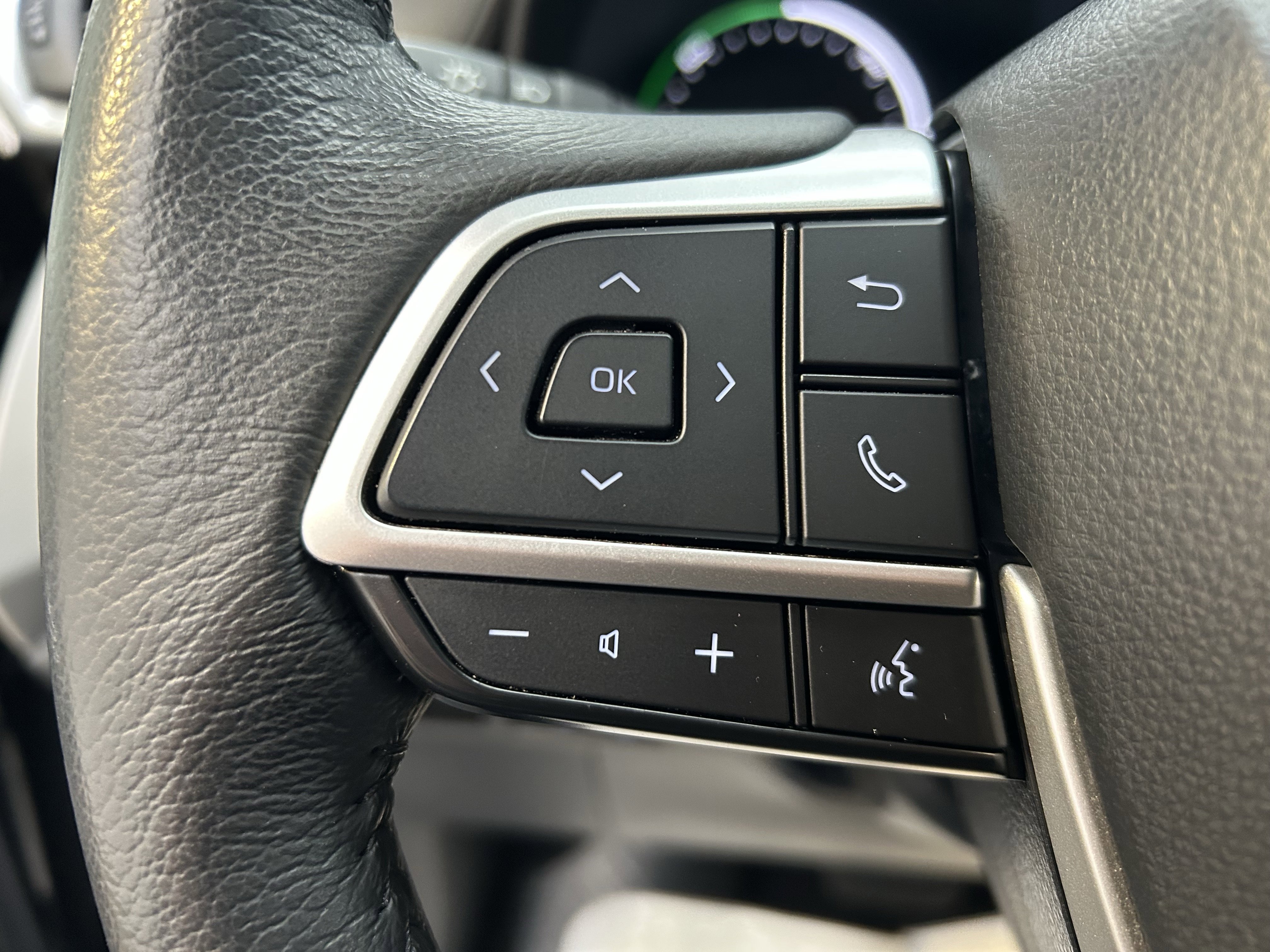 Certified 2024 Toyota Sienna XLE FWD image 26