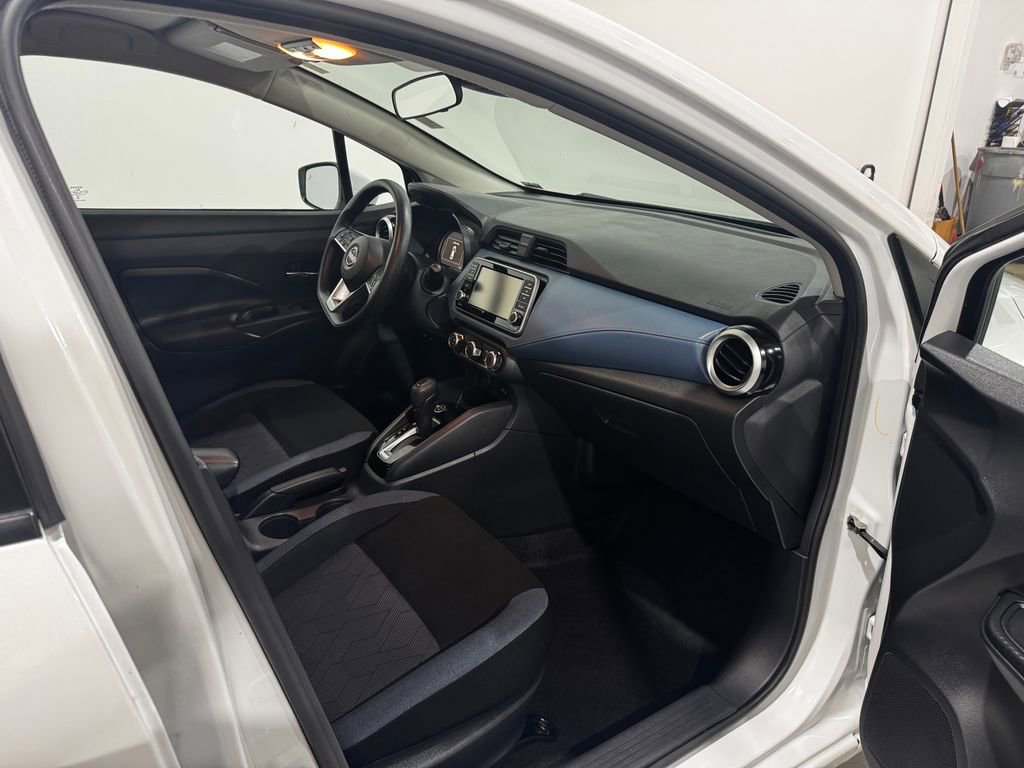 Used 2025 Nissan Versa SV w/ Trunk Package image 23