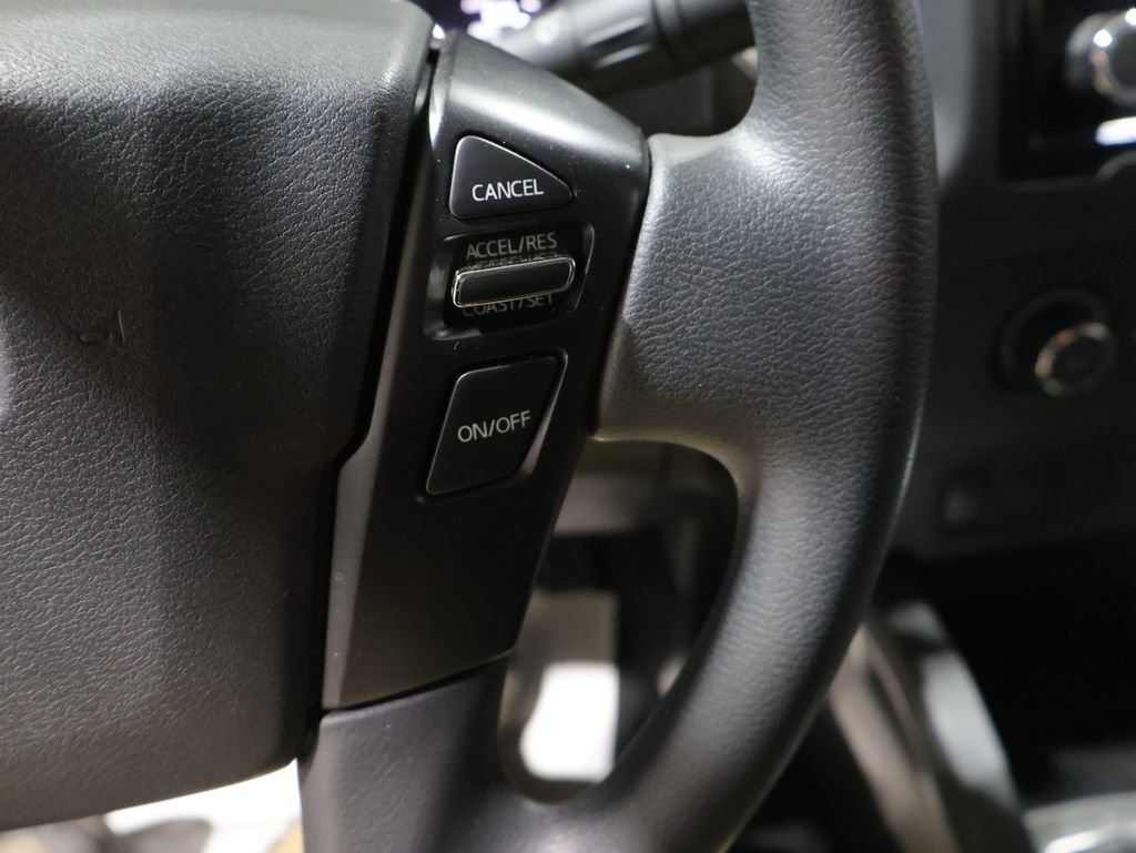 Used 2024 Nissan Frontier SV AWD/4WD image 33