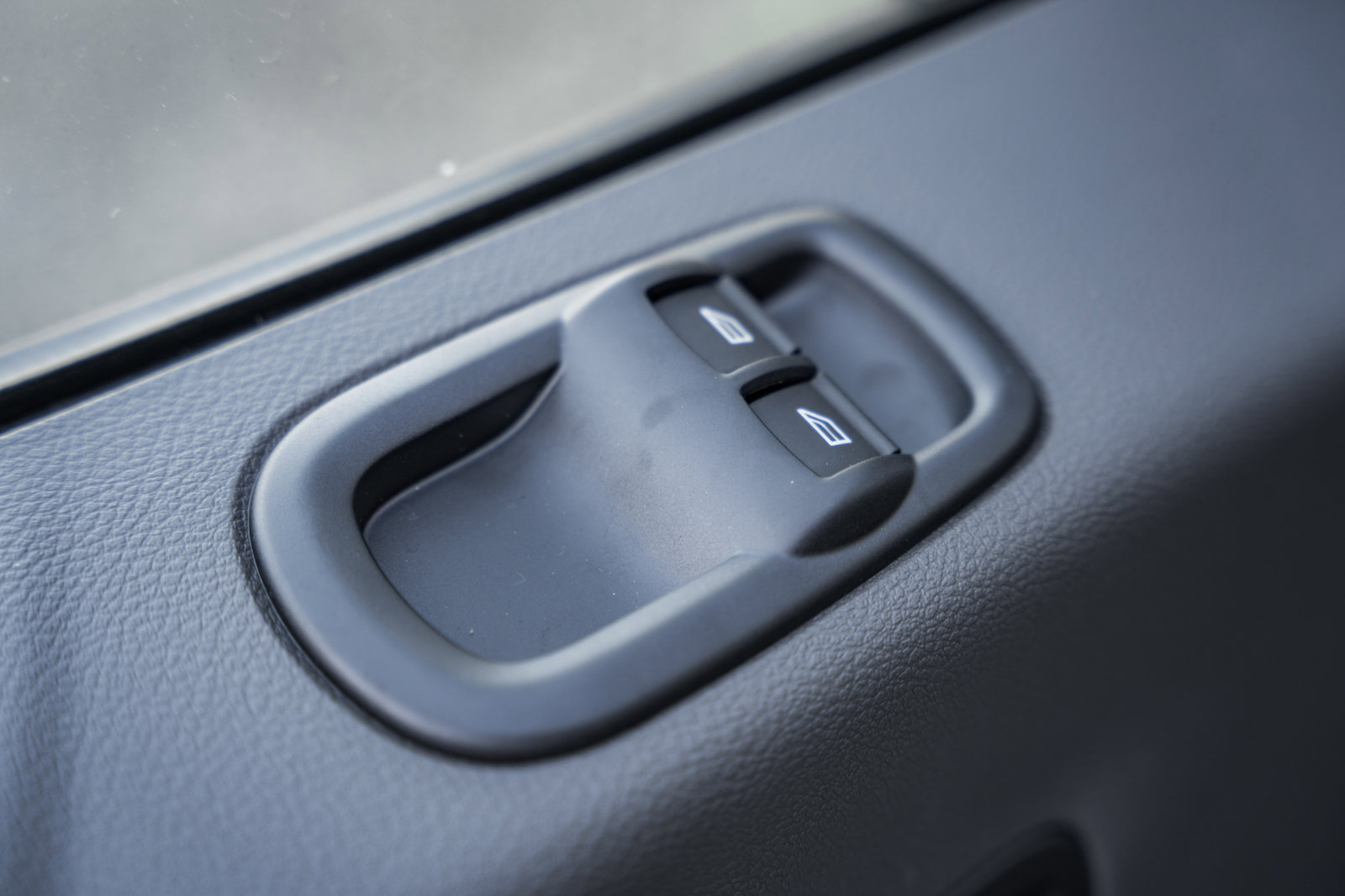 New 2026 Ford Transit 250 148 Medium Roof w/ Load Area Protection Package image 32