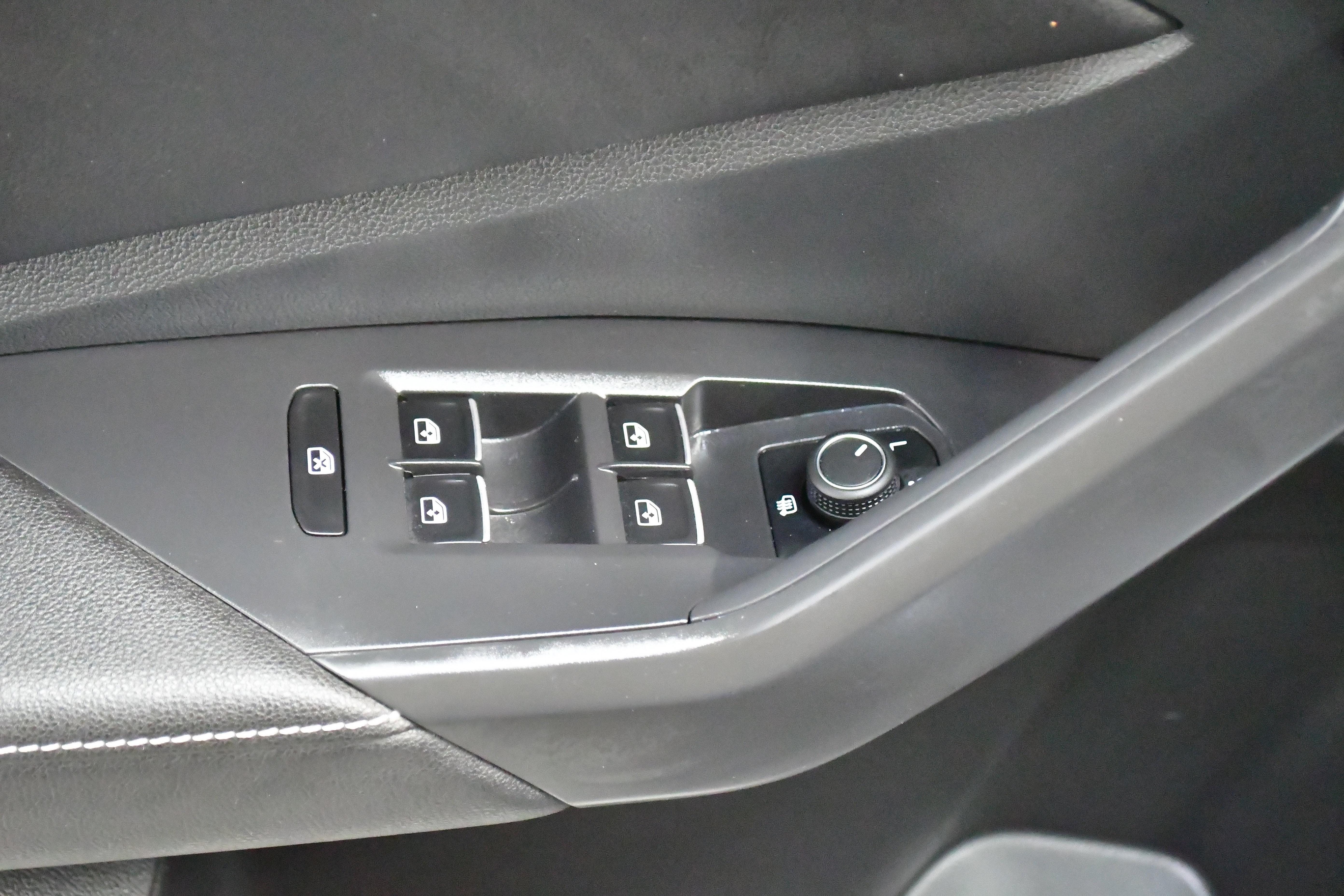 Used 2024 Volkswagen Jetta S image 24