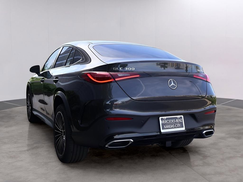 Used 2025 Mercedes-Benz GLC 300 4MATIC image 7