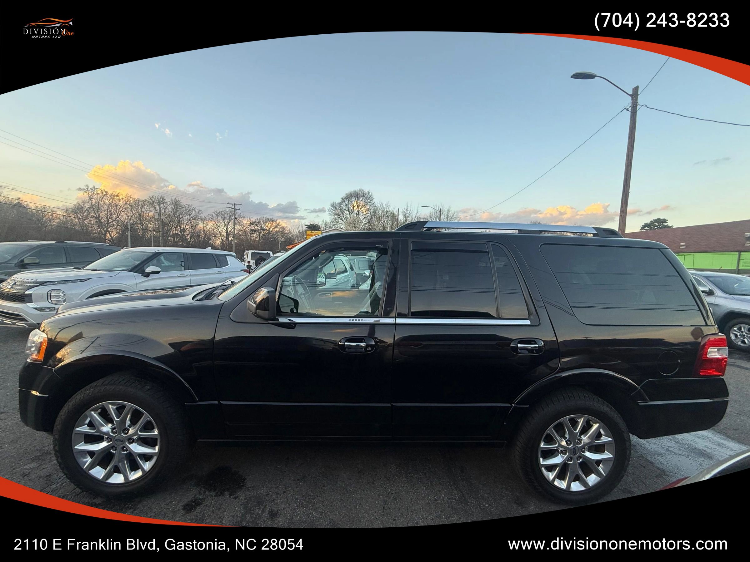 Used 2016 Ford Expedition Limited w/ Equipment Group 301A AWD/4WD image 9