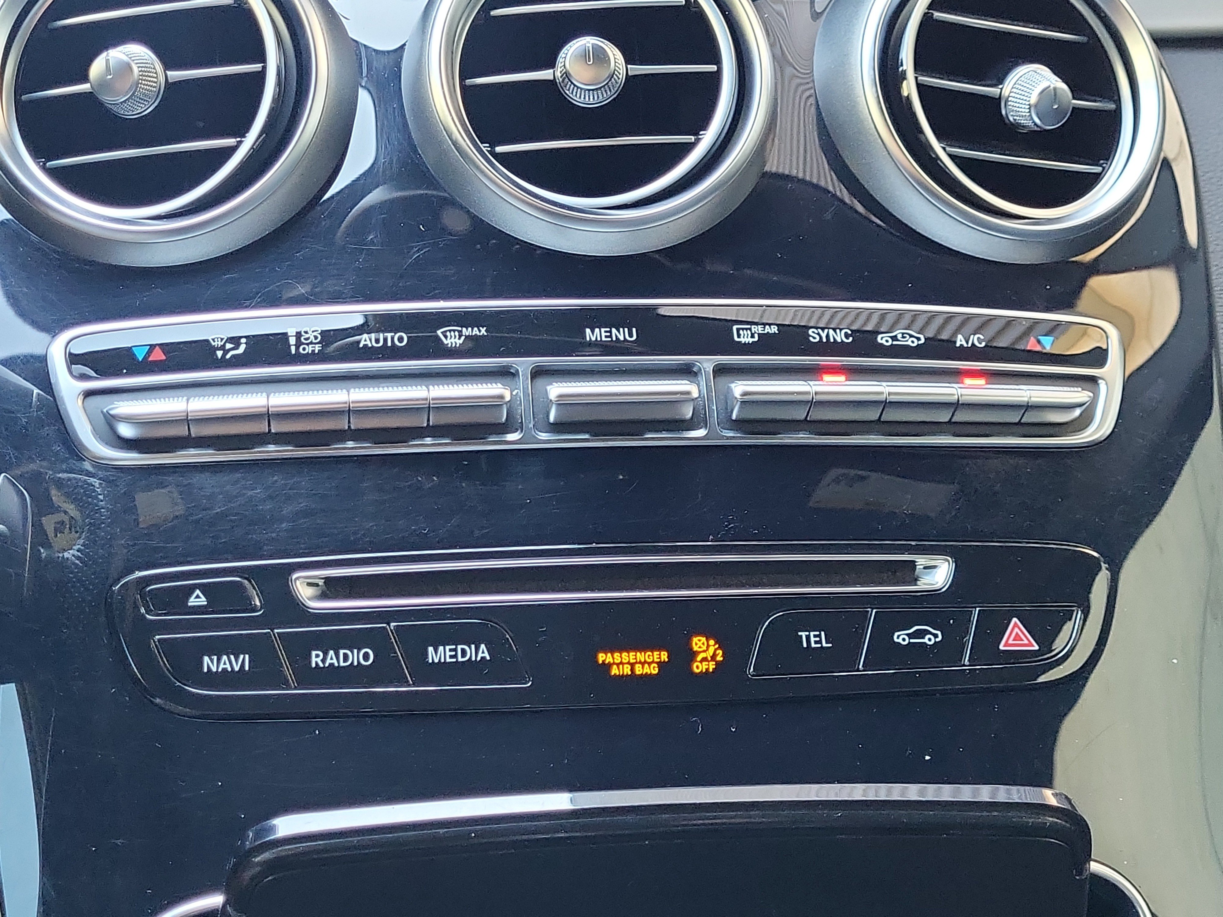 Used 2015 Mercedes-Benz C 300 4MATIC Sedan image 34