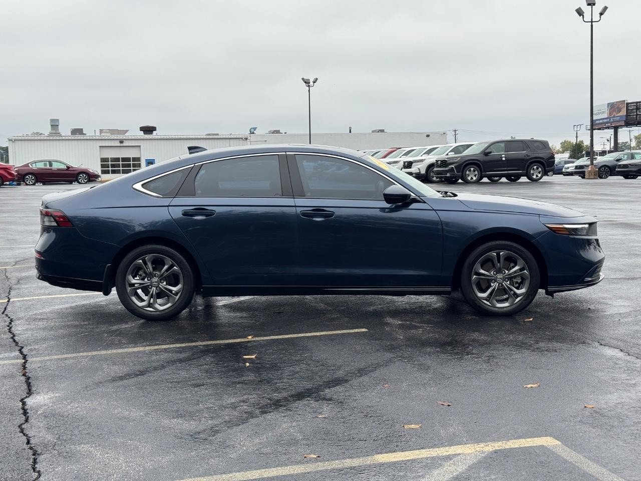 Used 2024 Honda Accord EX-L image 2