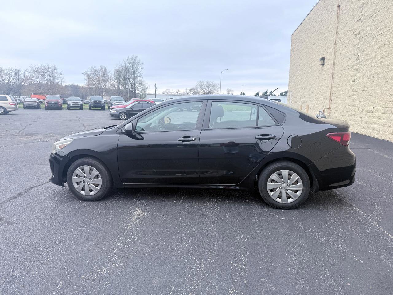 Used 2019 Kia Rio LX image 2