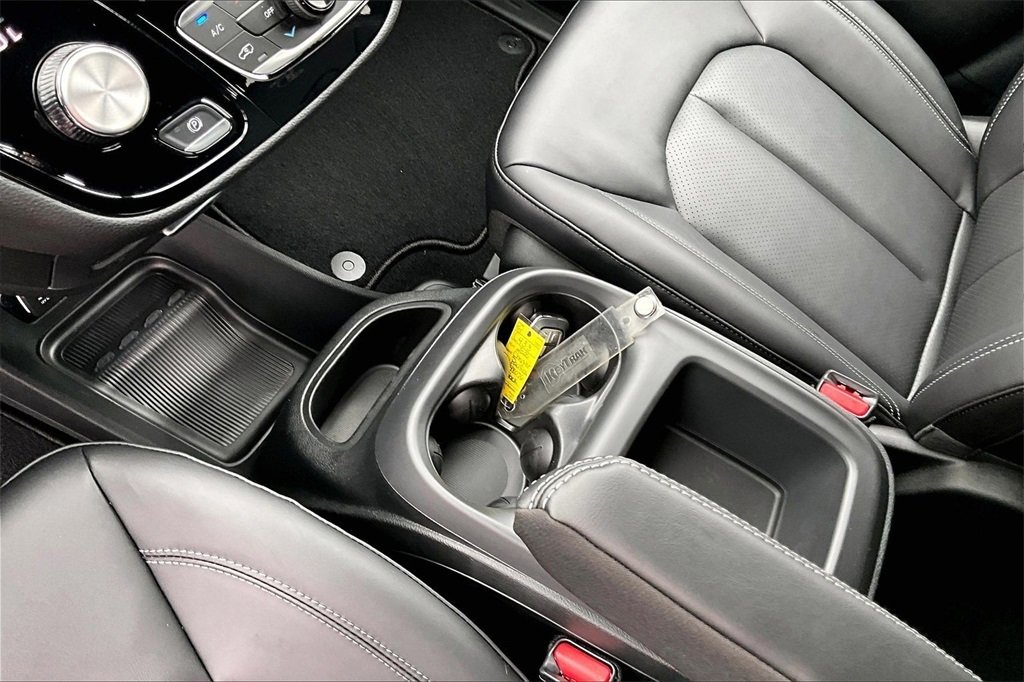 New 2026 Chrysler Pacifica Select image 8