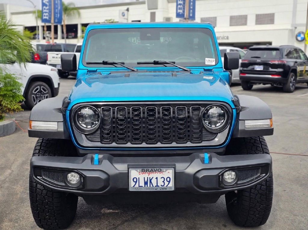 Used 2024 Jeep Wrangler Unlimited AWD/4WD image 3