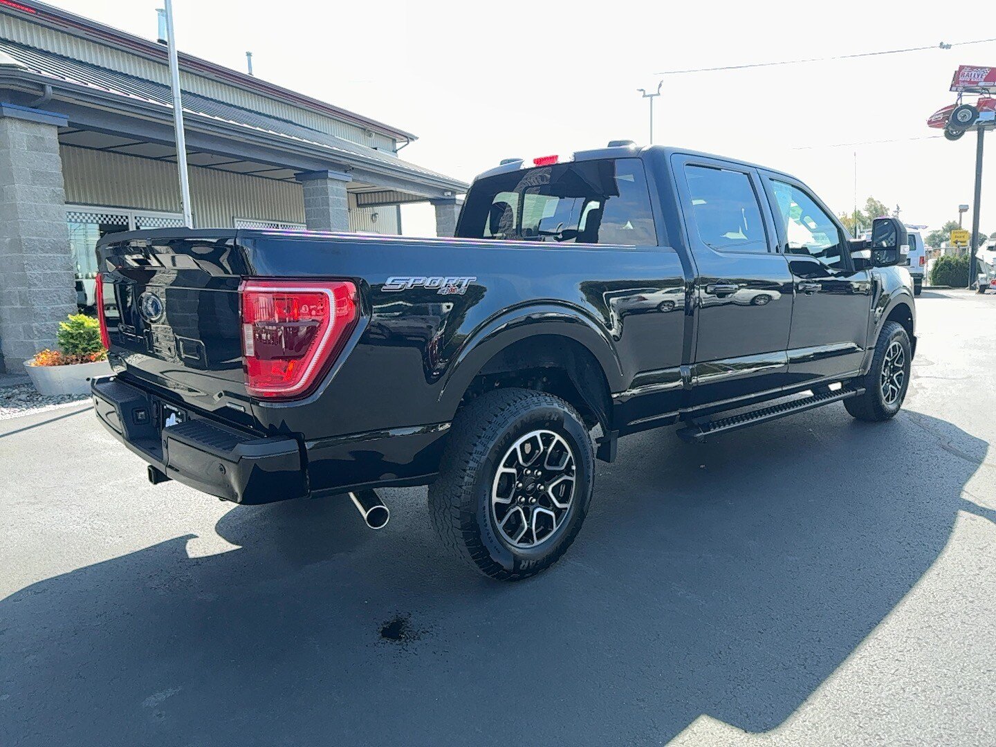 Used 2022 Ford F150 XLT w/ Equipment Group 302A High AWD/4WD image 5