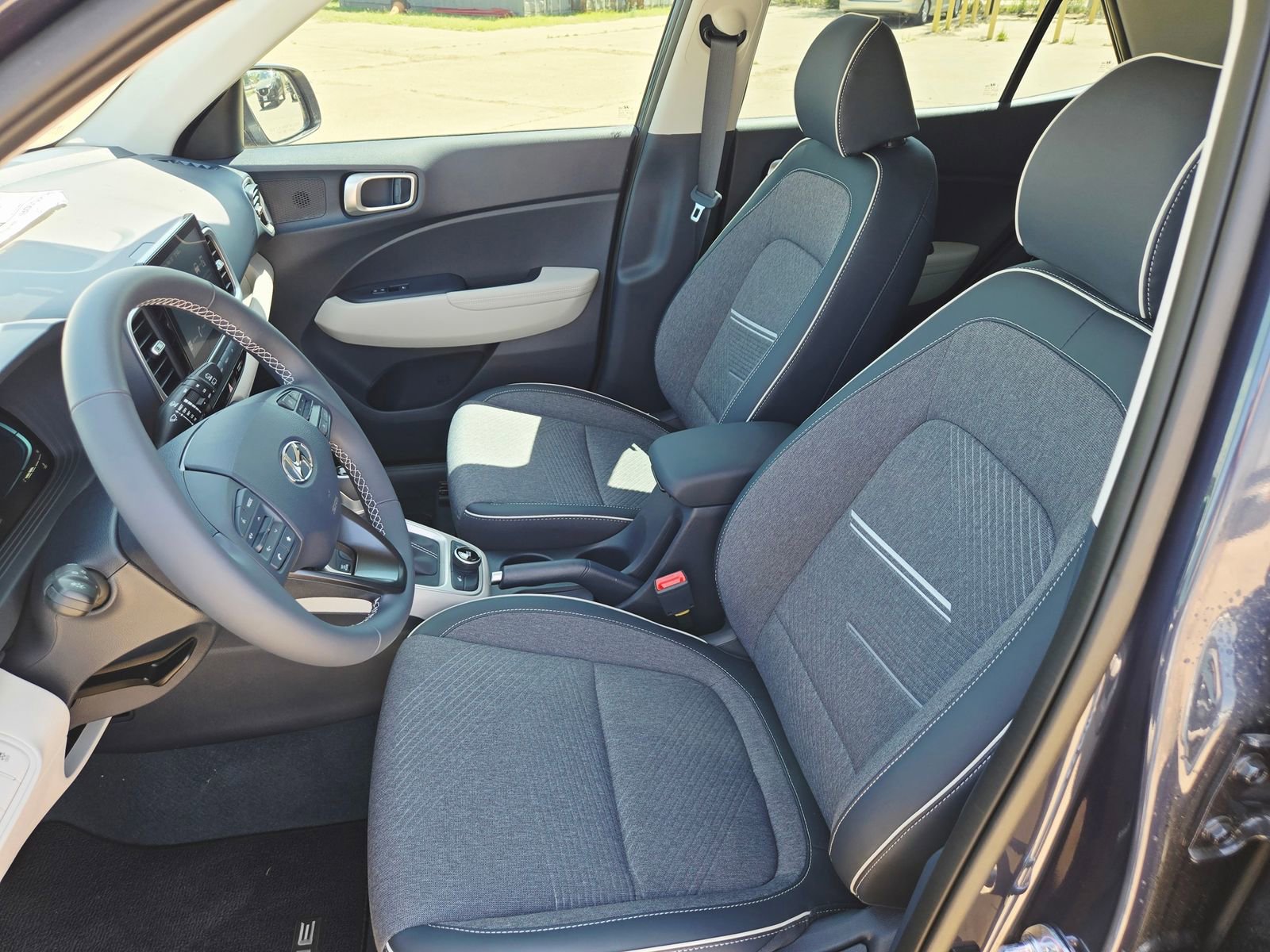 New 2026 Hyundai Venue SEL FWD image 16