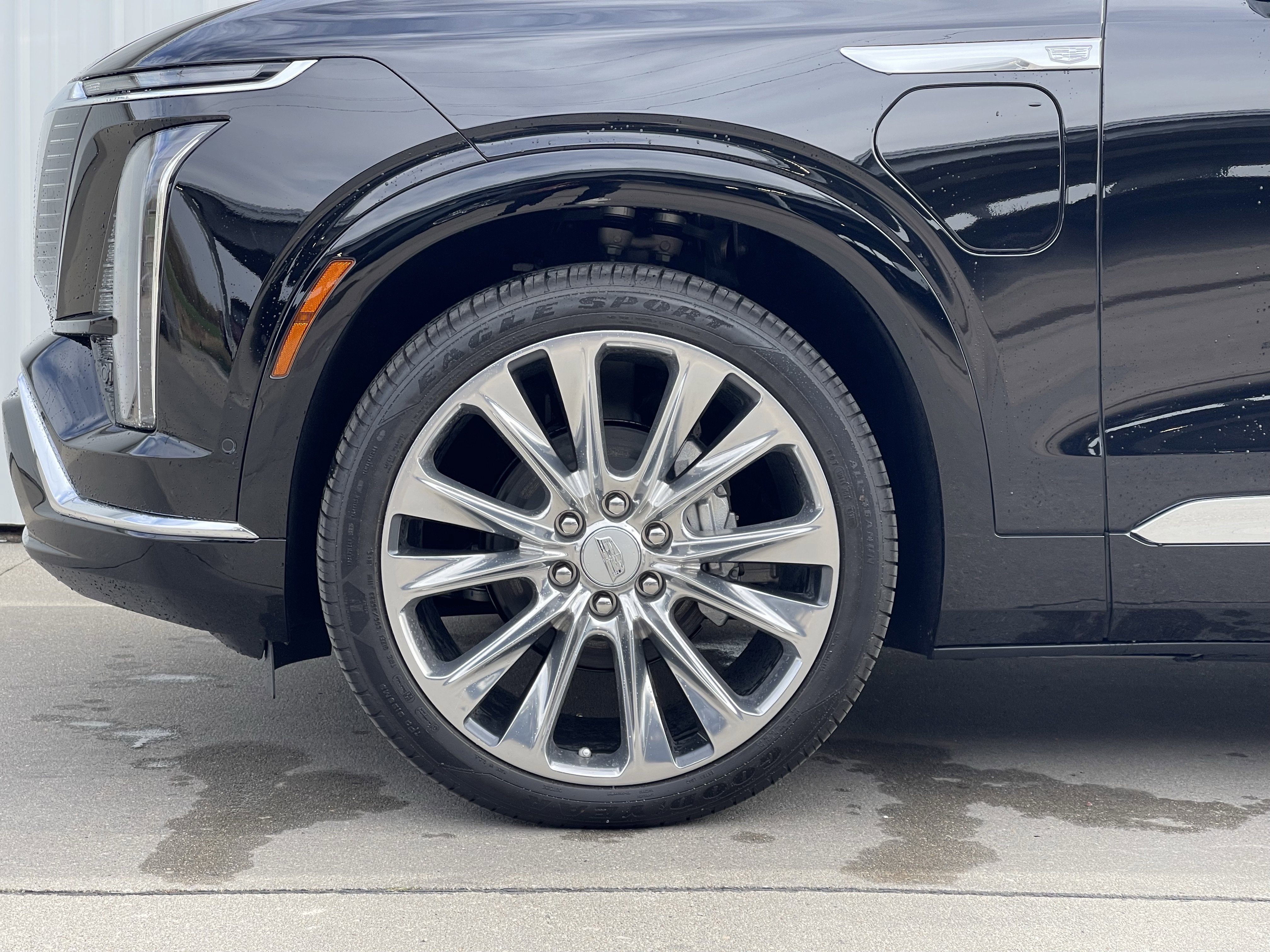 New 2026 Cadillac Vistiq Premium Luxury w/ LPO, Floor Liner Package image 20