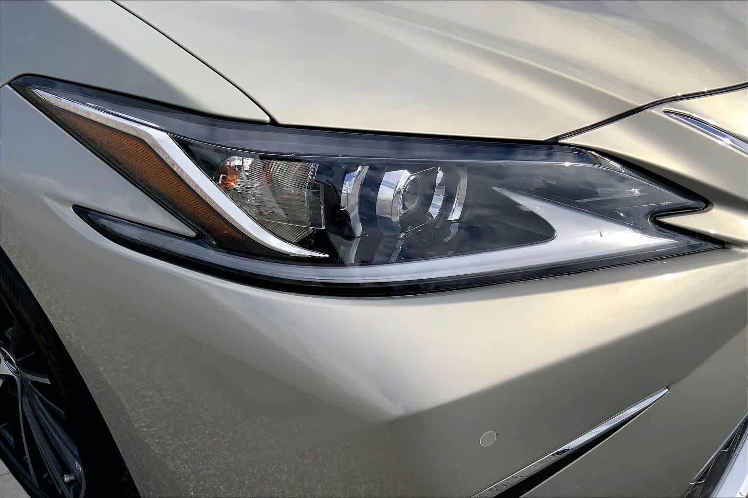 Used 2024 Lexus ES 350 w/ Premium Package FWD image 27