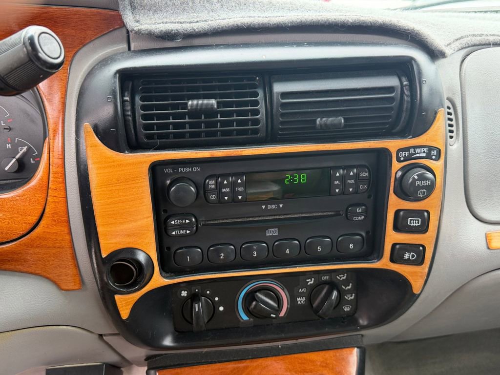 Used 1998 Ford Explorer Sport RWD image 12