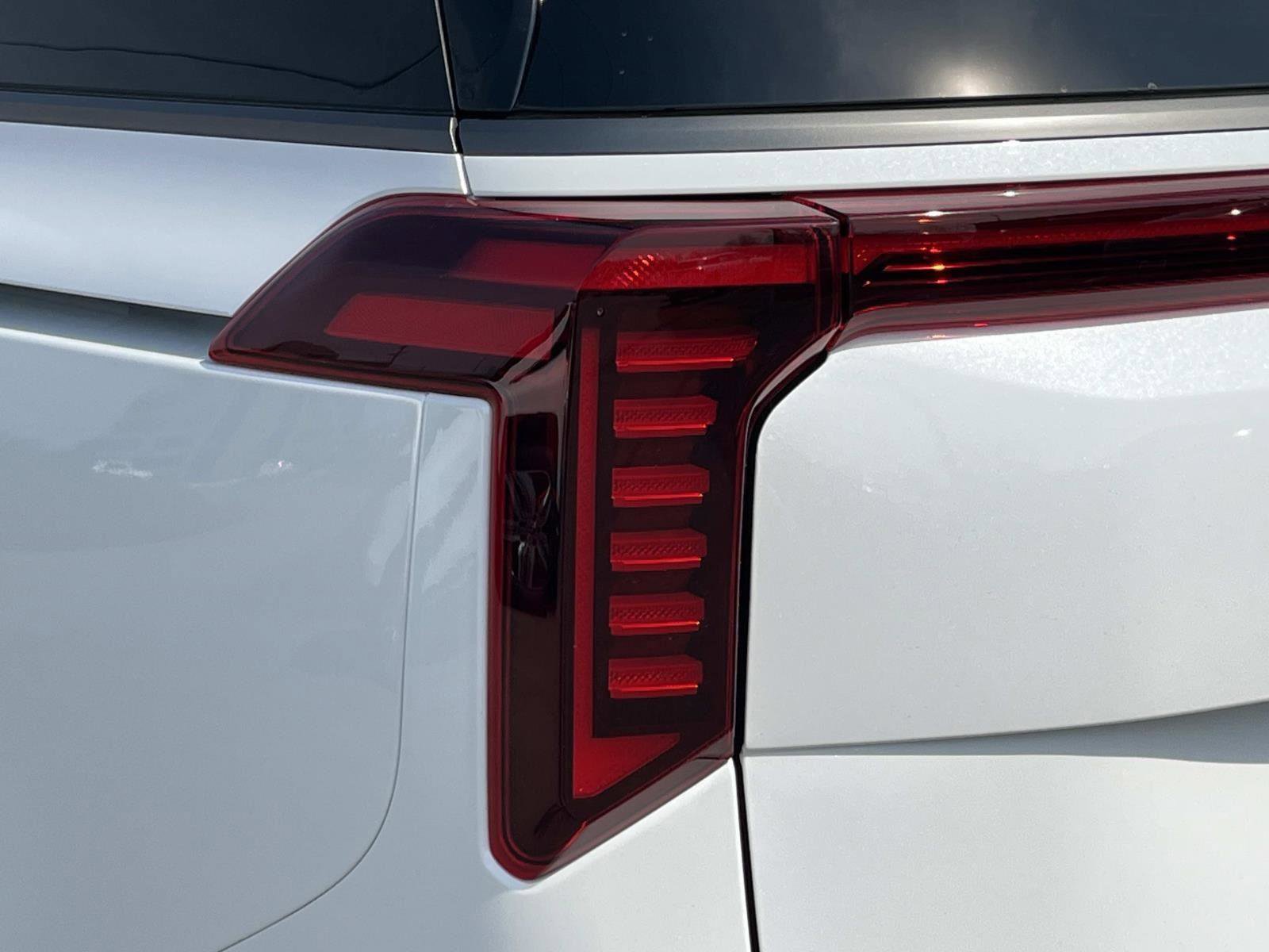 Used 2026 Kia Carnival SX Prestige image 9