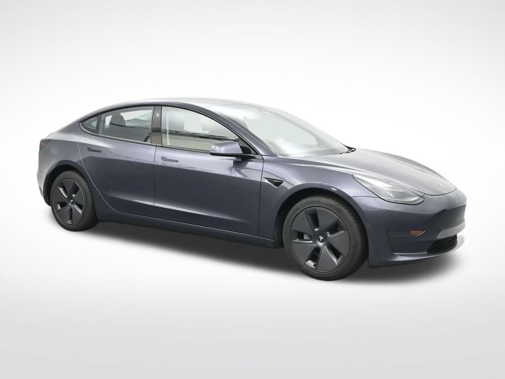 Used 2023 Tesla Model 3 Standard Range RWD image 3