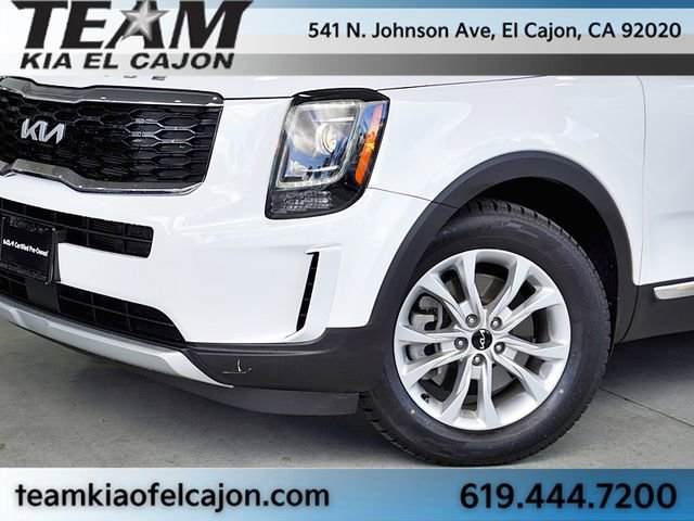 Used 2022 Kia Telluride LX image 3