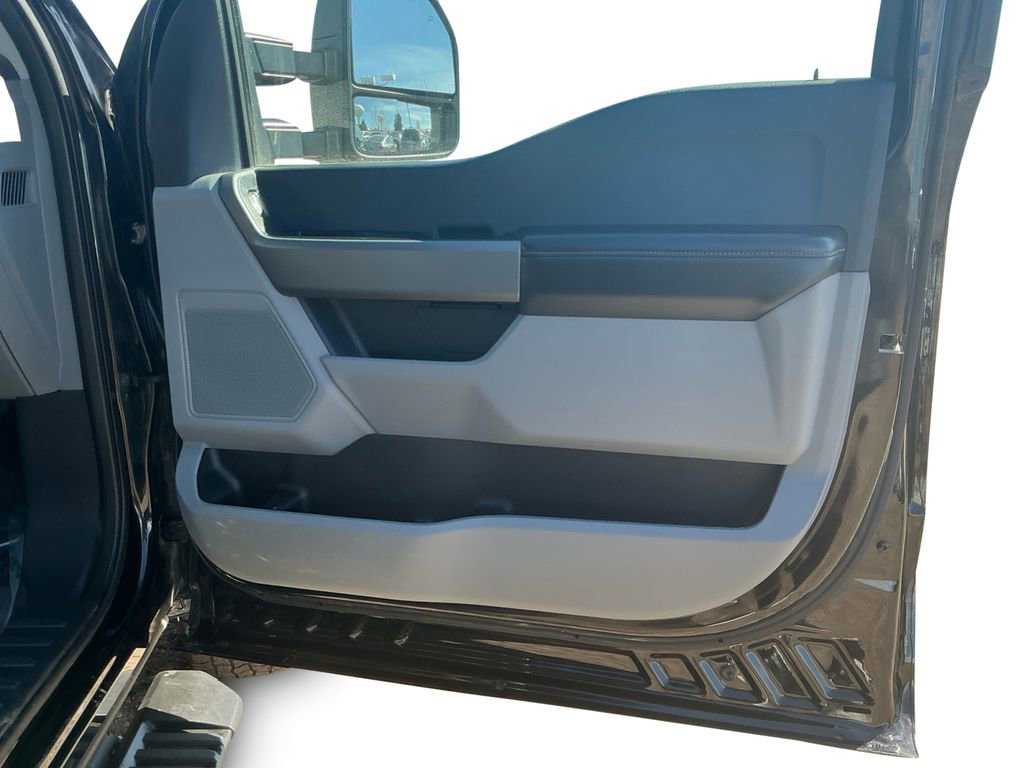 Used 2025 Ford F250 XLT image 16