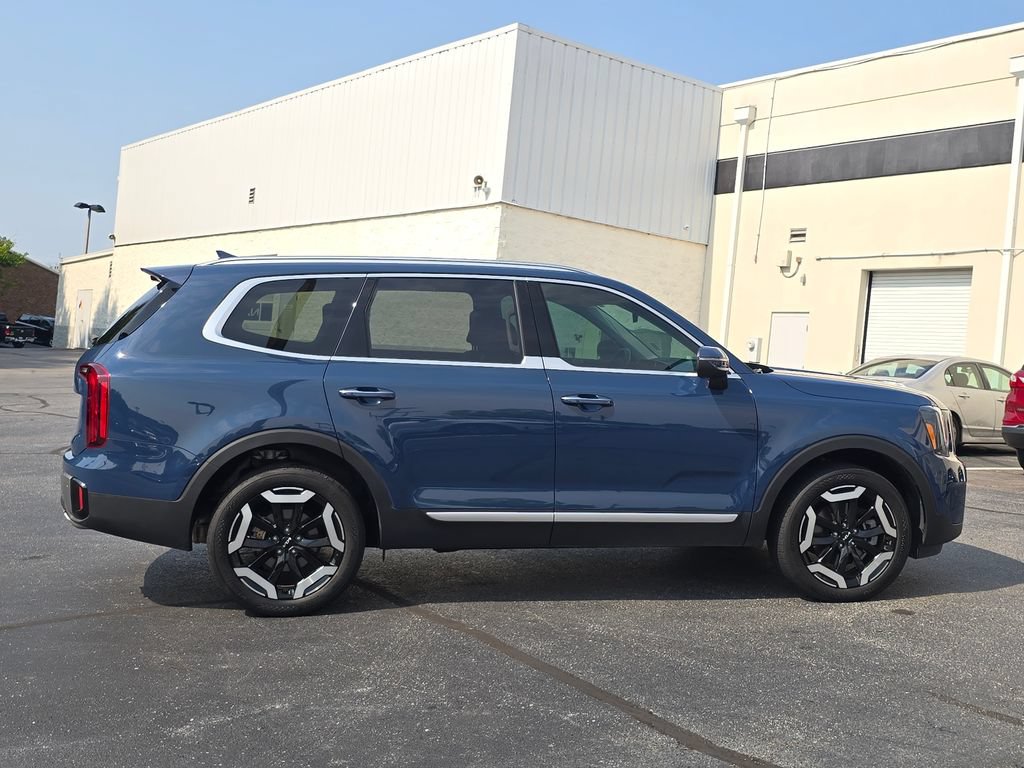 Certified 2025 Kia Telluride S FWD image 2