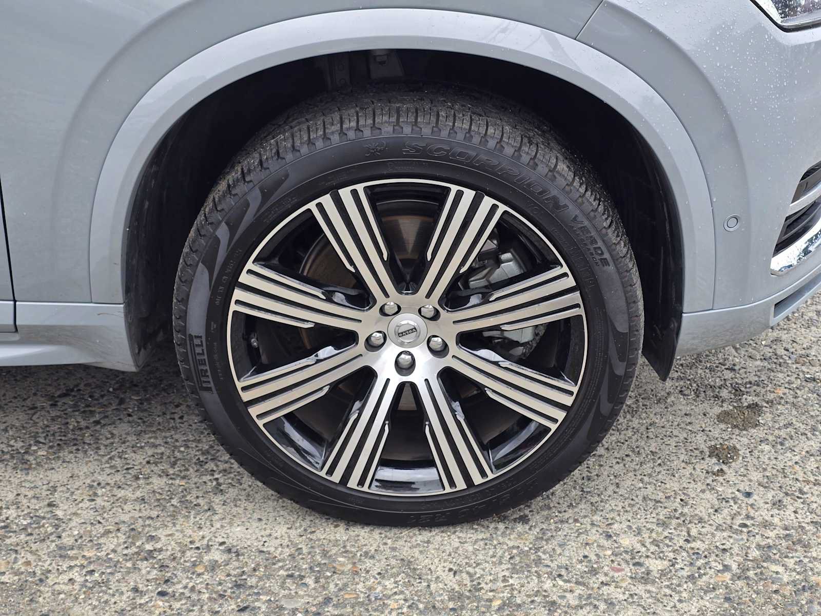 Certified 2024 Volvo XC90 T8 Ultimate w/ Protection Package Premier AWD/4WD image 9