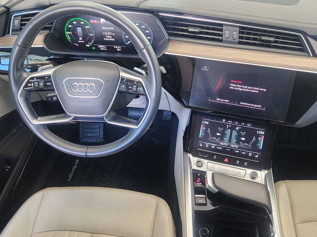 Used 2021 Audi e-tron Premium Plus w/ Premium Plus Package image 28