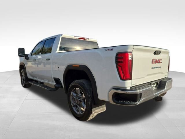 Used 2026 GMC Sierra 3500 SLT image 11
