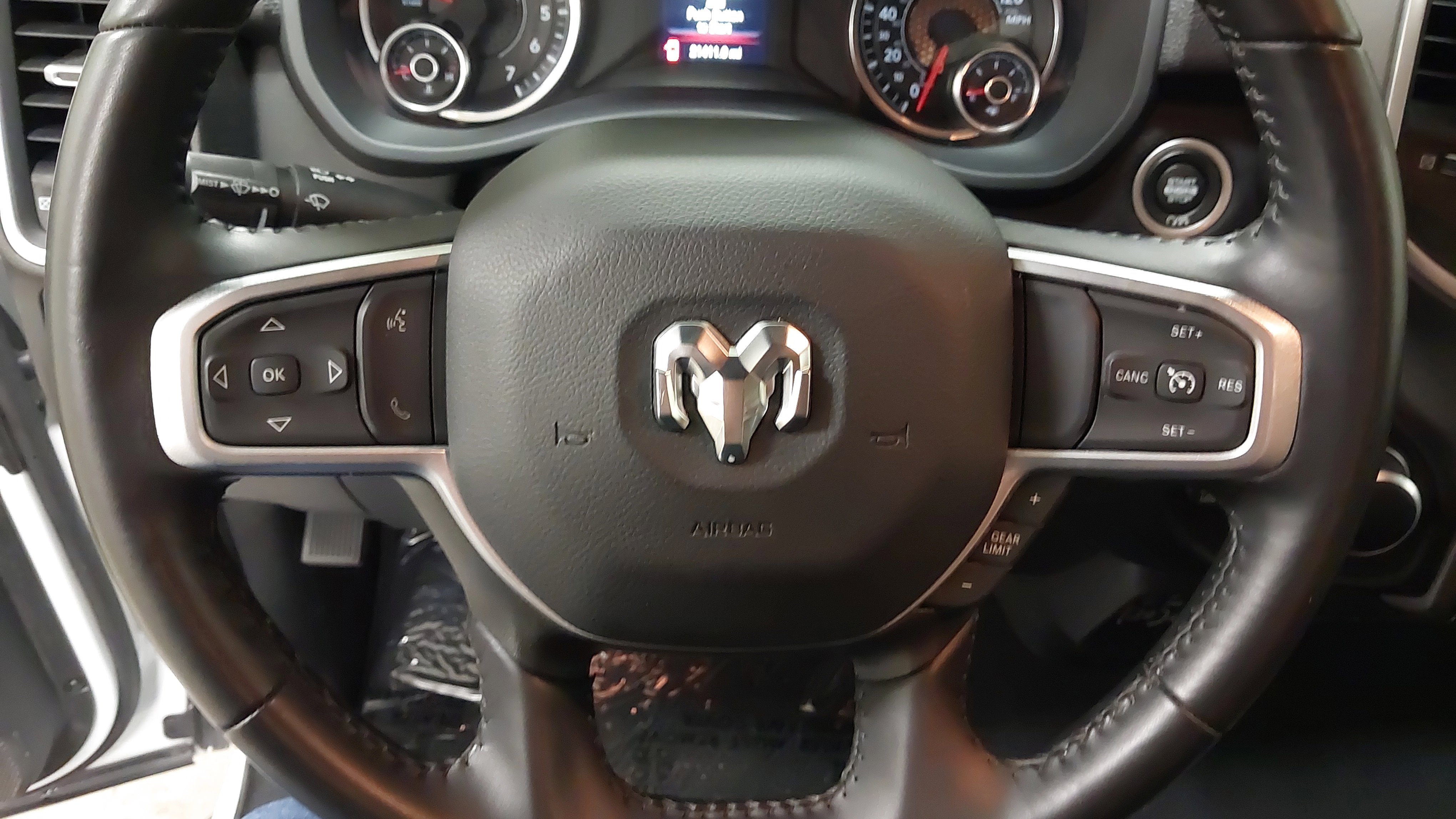 Used 2024 RAM 2500 Big Horn w/ Night Edition AWD/4WD image 35