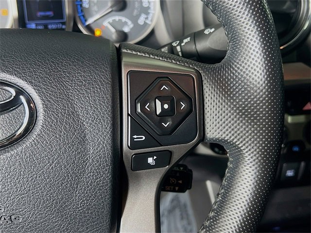 Used 2016 Toyota Tacoma Limited image 17