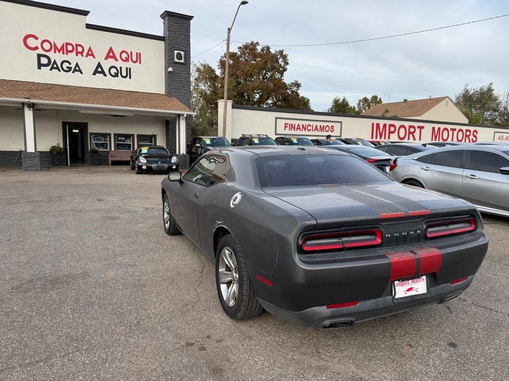 Used 2015 Dodge Challenger SXT image 8