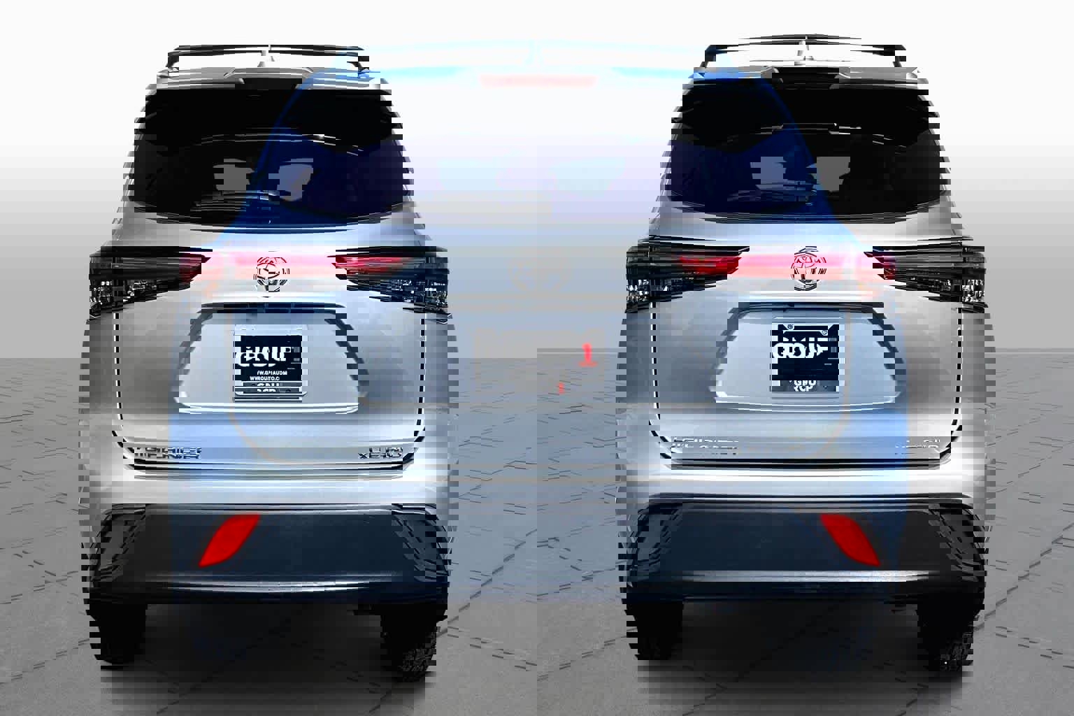 Used 2022 Toyota Highlander XLE image 5