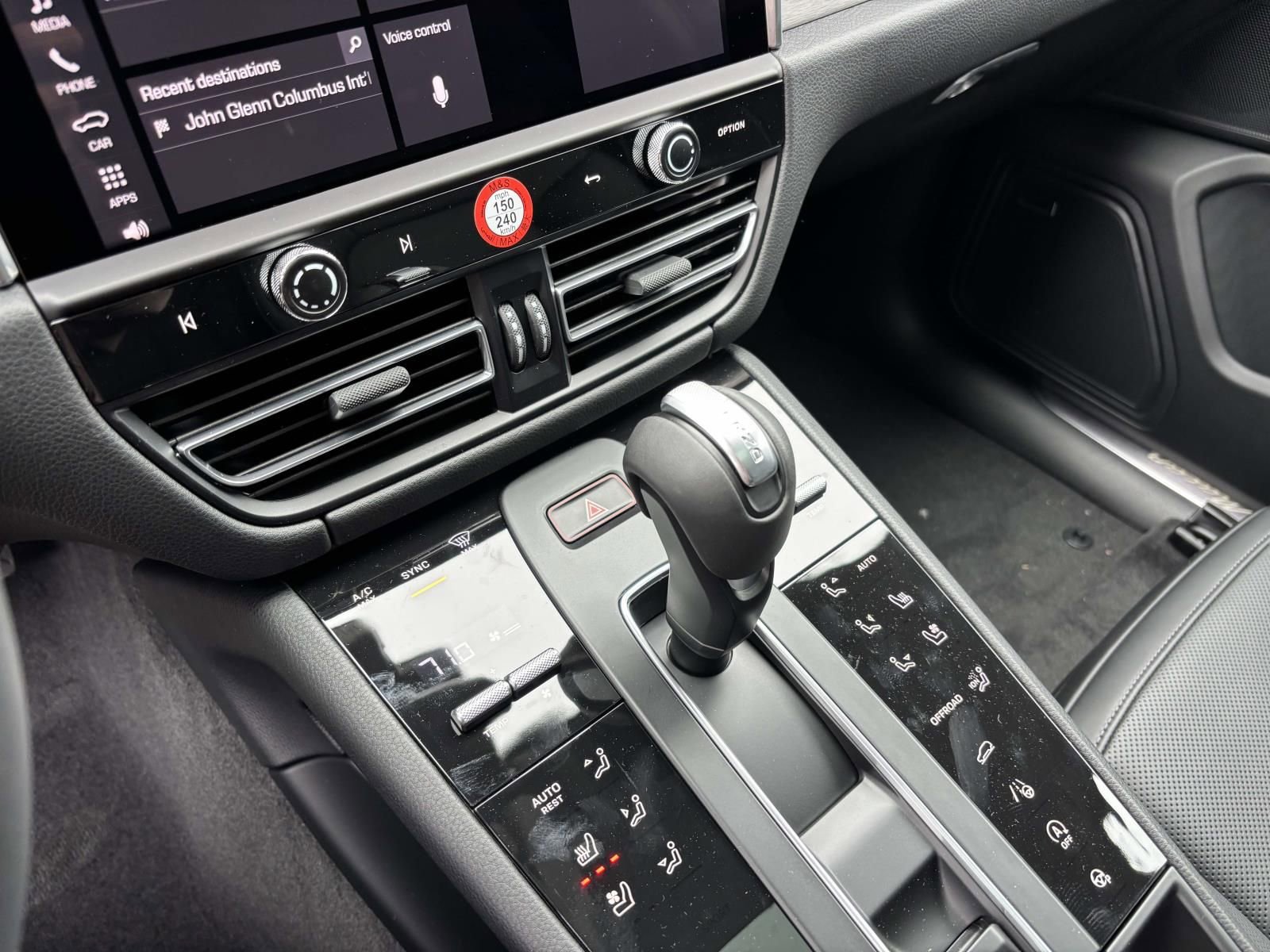 New 2026 Porsche Macan AWD/4WD image 33
