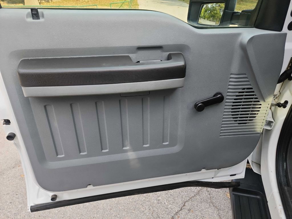 Used 2012 Ford F250 XL w/ Skid Plate Pkg image 14