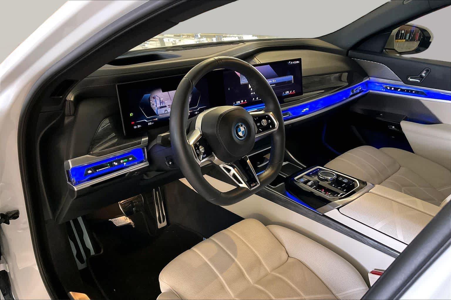Used 2024 BMW i7 eDrive50 w/ M Sport Package RWD image 16