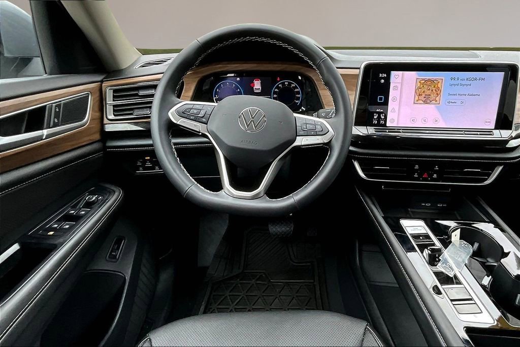 Used 2024 Volkswagen Atlas SE image 8