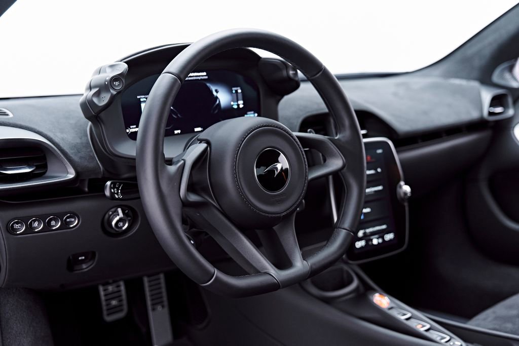 Used 2026 McLaren Artura RWD image 56