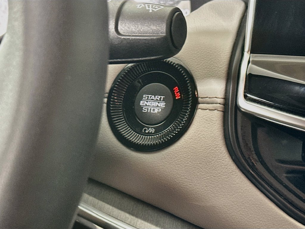 Certified 2023 Jeep Compass Limited AWD/4WD image 22