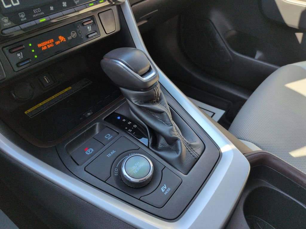 Certified 2020 Toyota RAV4 Limited AWD/4WD image 24