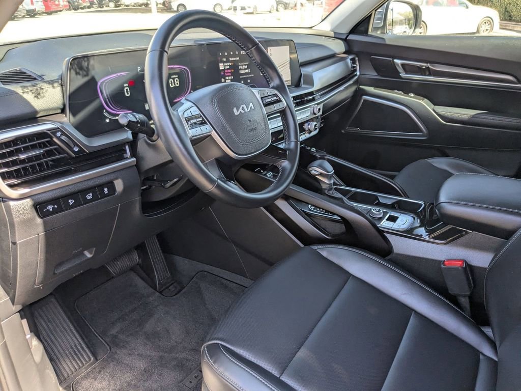 Used 2025 Kia Telluride S image 13