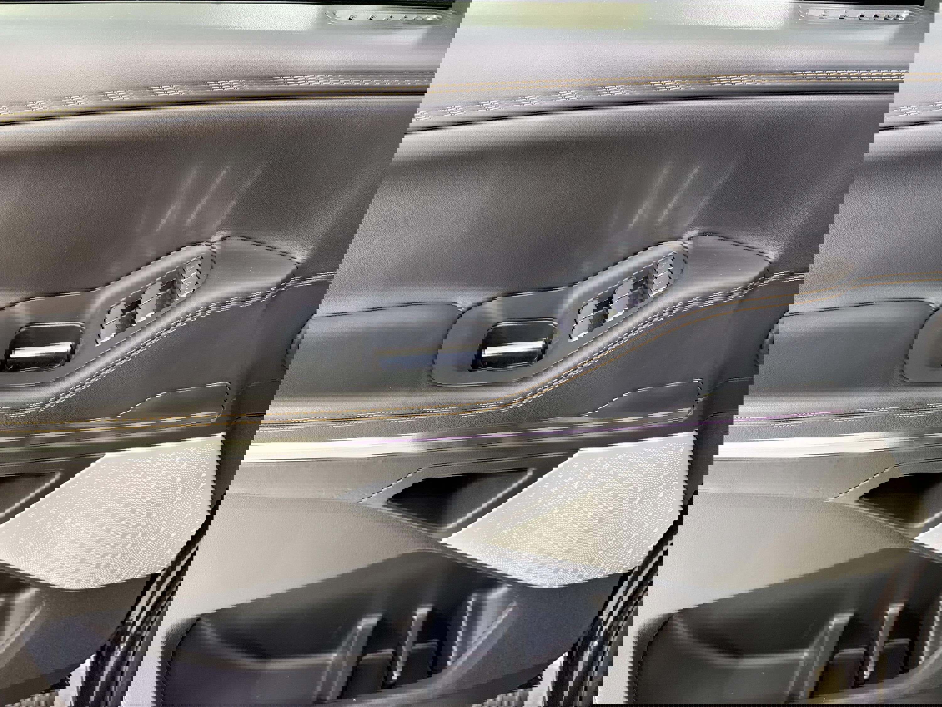 Used 2025 Lincoln Navigator Black Label image 12