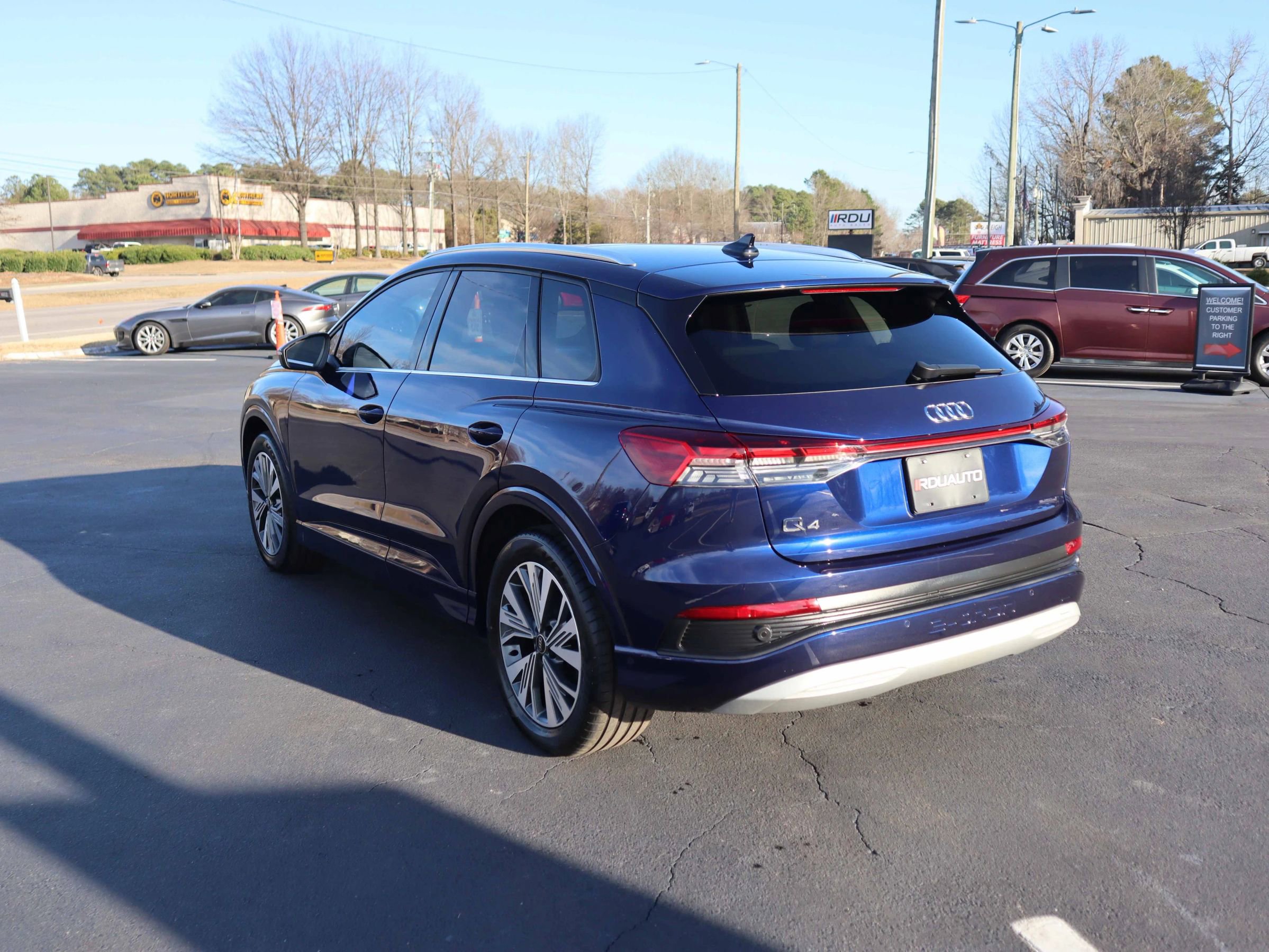 Used 2023 Audi Q4 e-tron Premium Plus w/ Premium Plus image 11