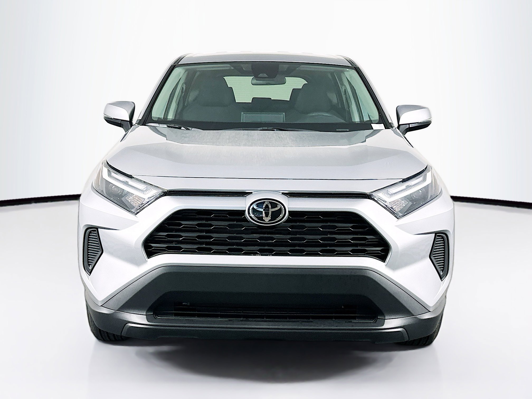 Used 2025 Toyota RAV4 LE image 2