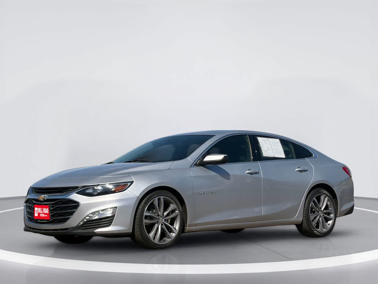 Used 2022 Chevrolet Malibu LT FWD image 2