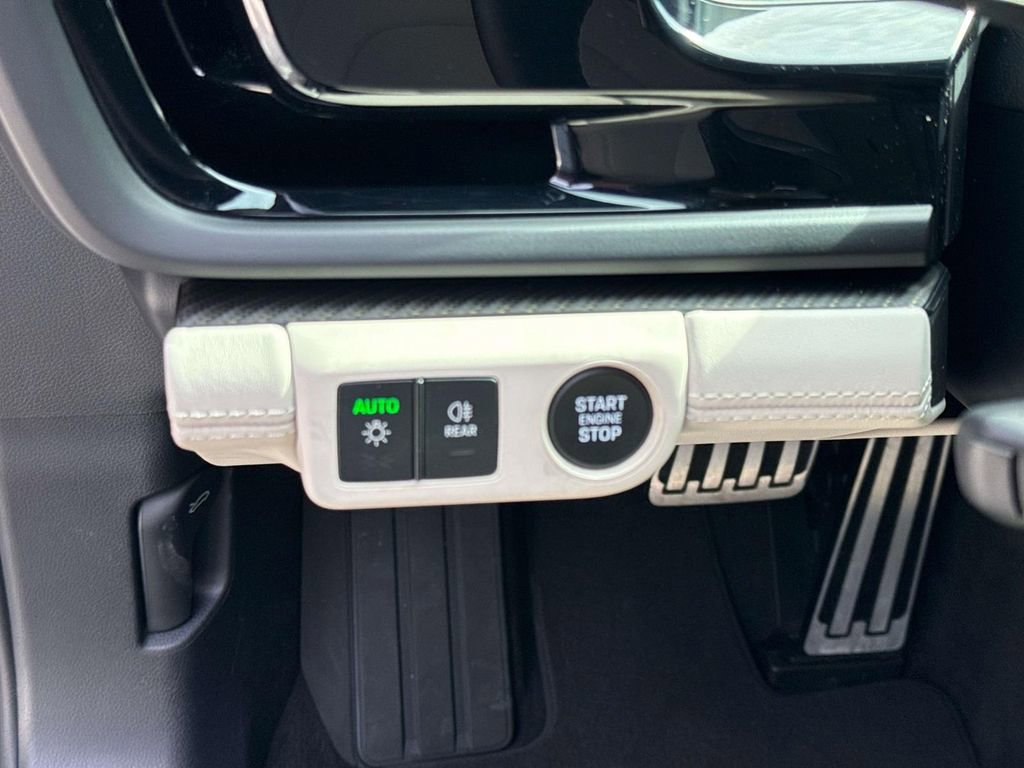 Certified 2024 Porsche Panamera 4 w/ Premium Package image 23