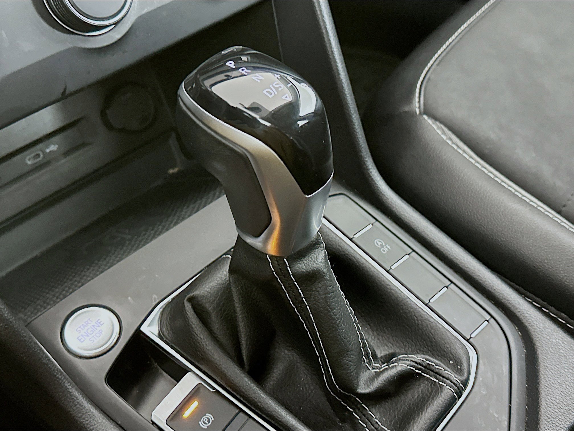 Used 2022 Volkswagen Taos SE image 24