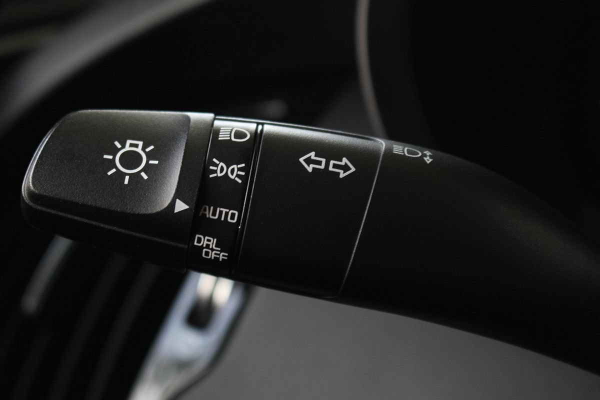 Used 2018 Kia Stinger GT2 RWD image 27