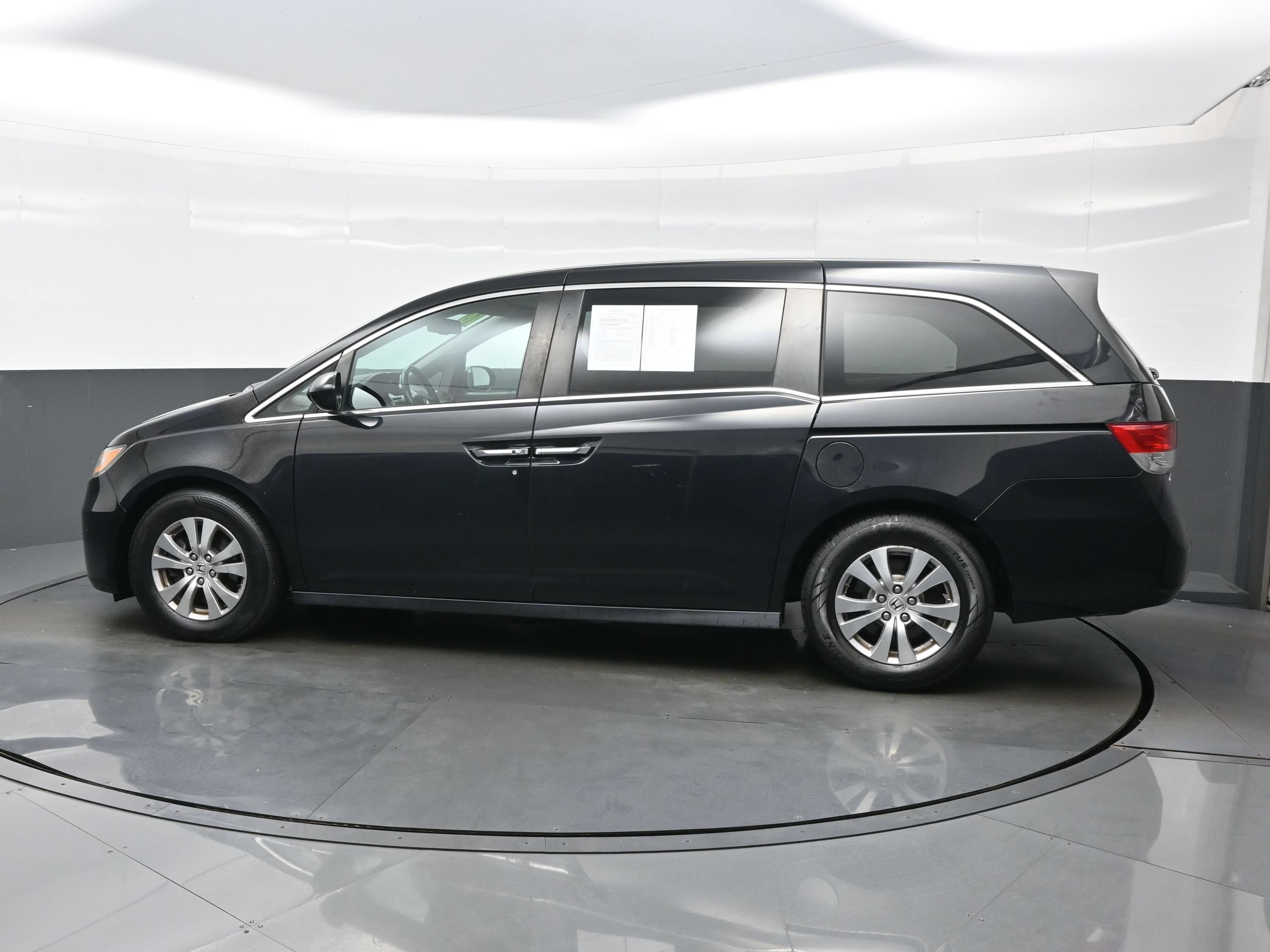 Used 2016 Honda Odyssey EX-L image 3