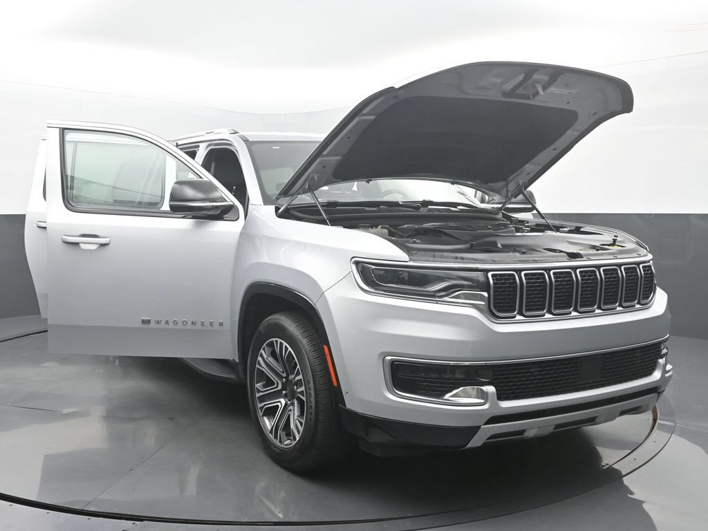 Used 2024 Jeep Wagoneer L Series II w/ Flexible Seating Group AWD/4WD image 60