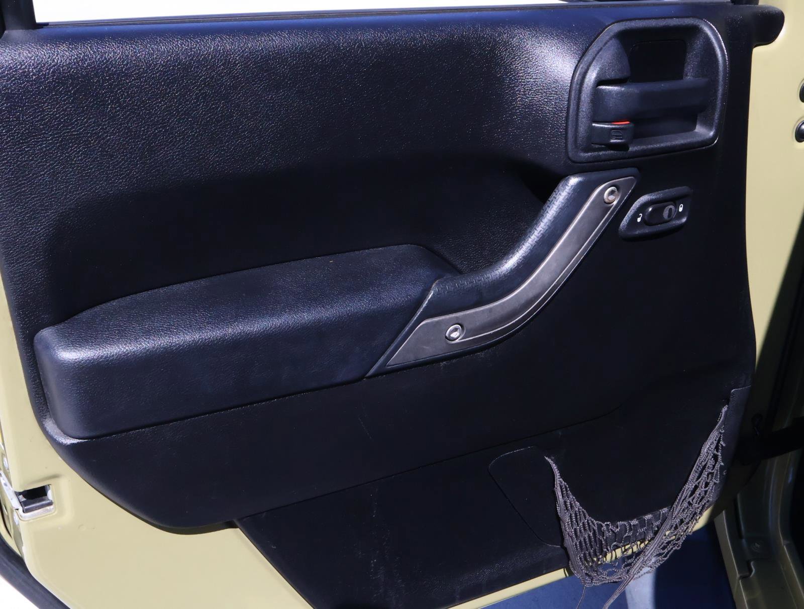 Used 2013 Jeep Wrangler Sport AWD/4WD image 13