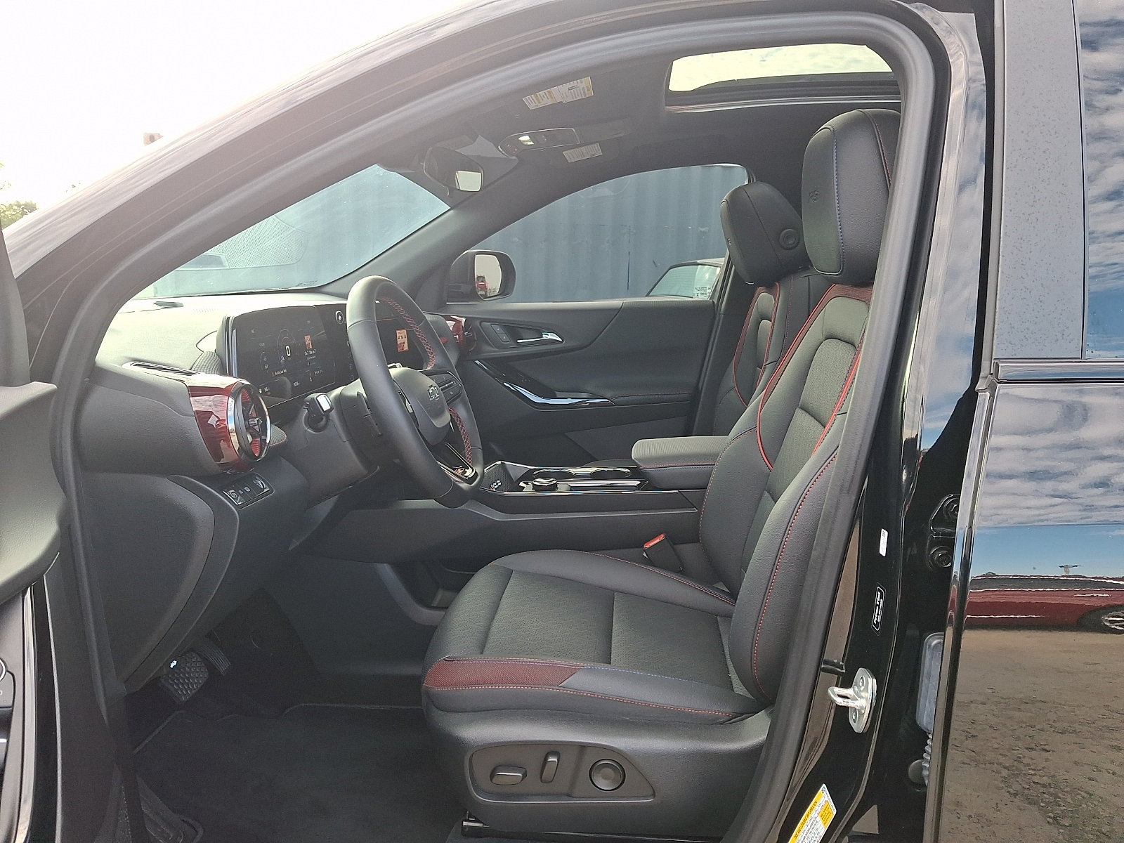 Certified 2026 Chevrolet Equinox RS FWD image 13