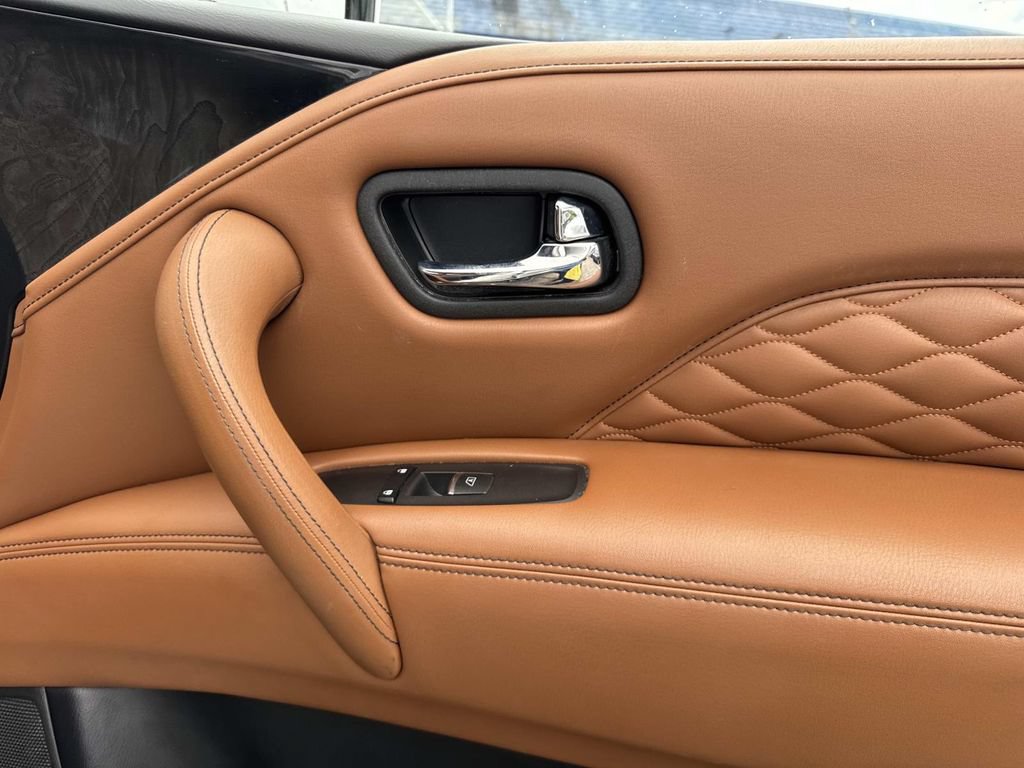 Used 2019 INFINITI QX80 Luxe w/ 22" Wheel Package AWD/4WD image 17