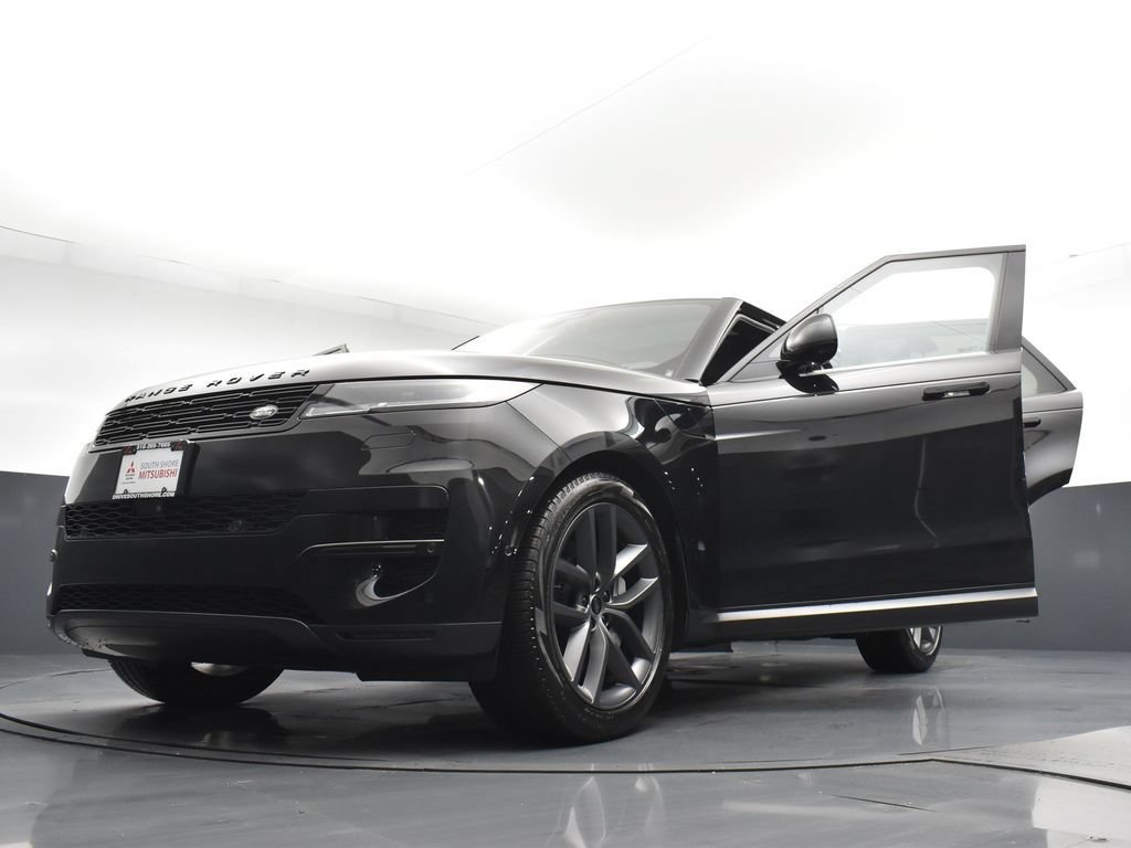 Used 2024 Land Rover Range Rover Sport SE AWD/4WD image 31